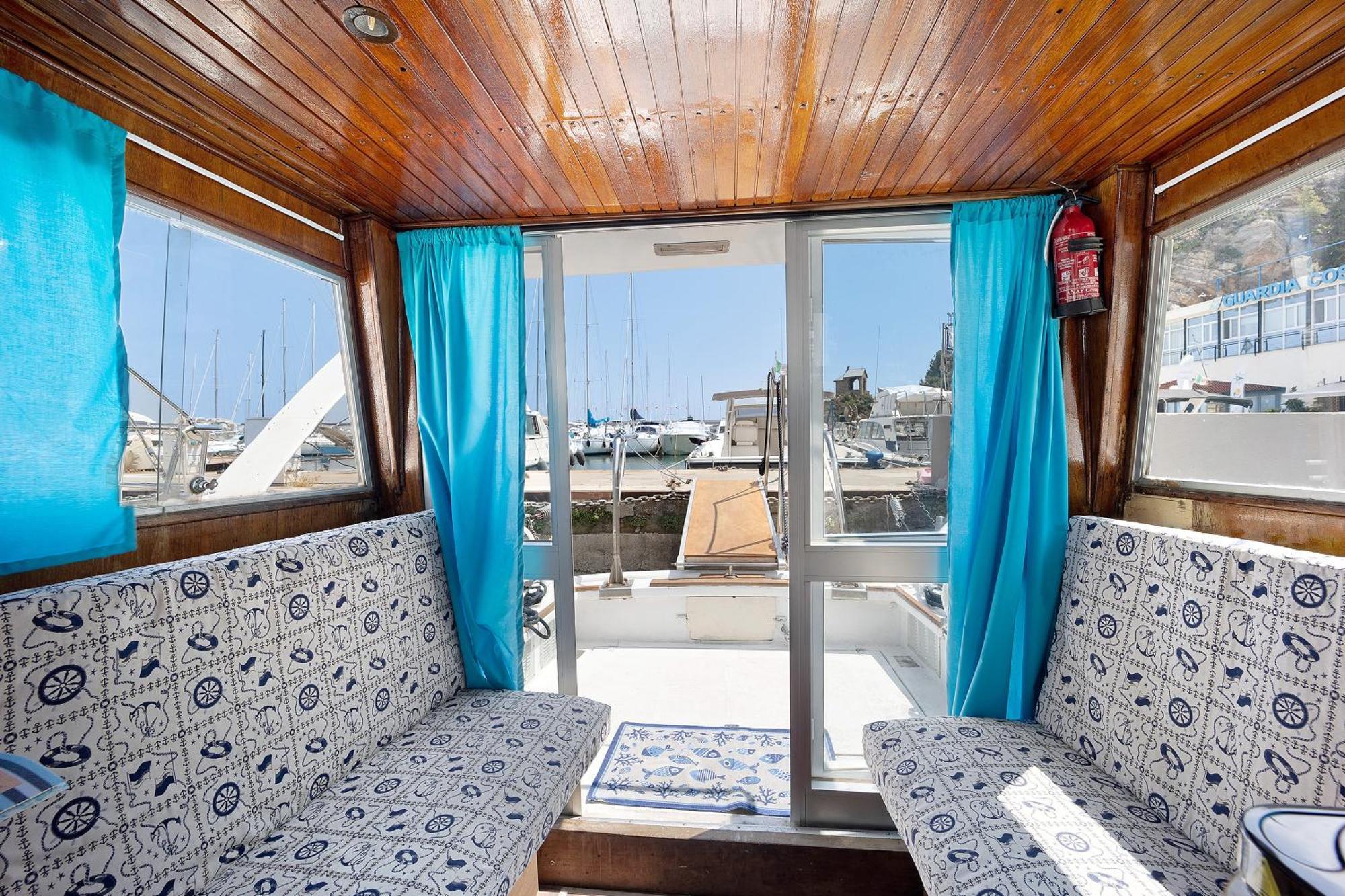 Aloha Jak'S Boat อาลัสซิโอ ภายนอก รูปภาพ