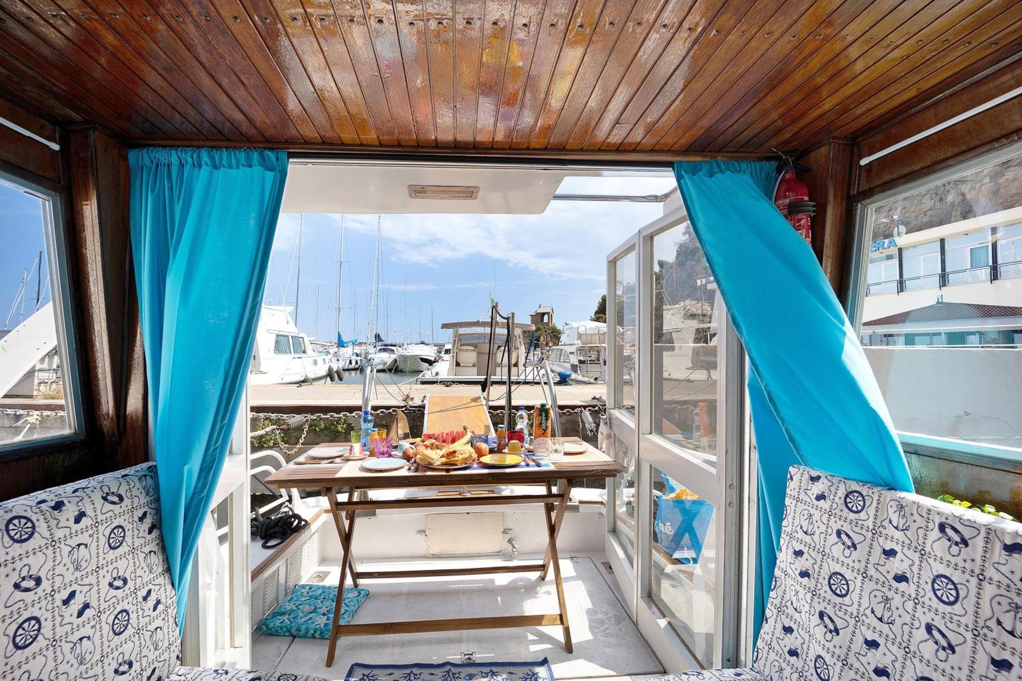 Aloha Jak'S Boat อาลัสซิโอ ภายนอก รูปภาพ