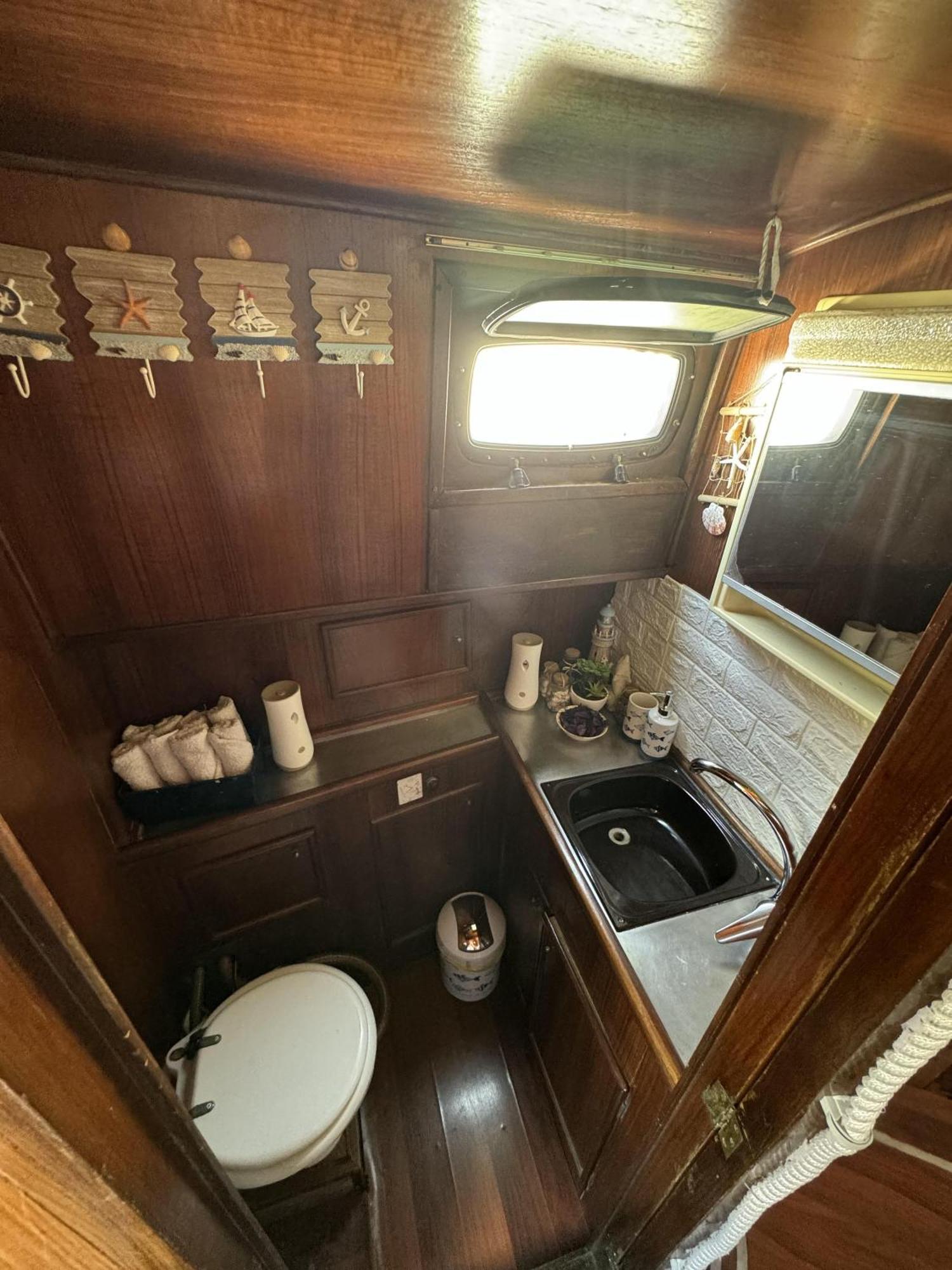 Aloha Jak'S Boat อาลัสซิโอ ภายนอก รูปภาพ