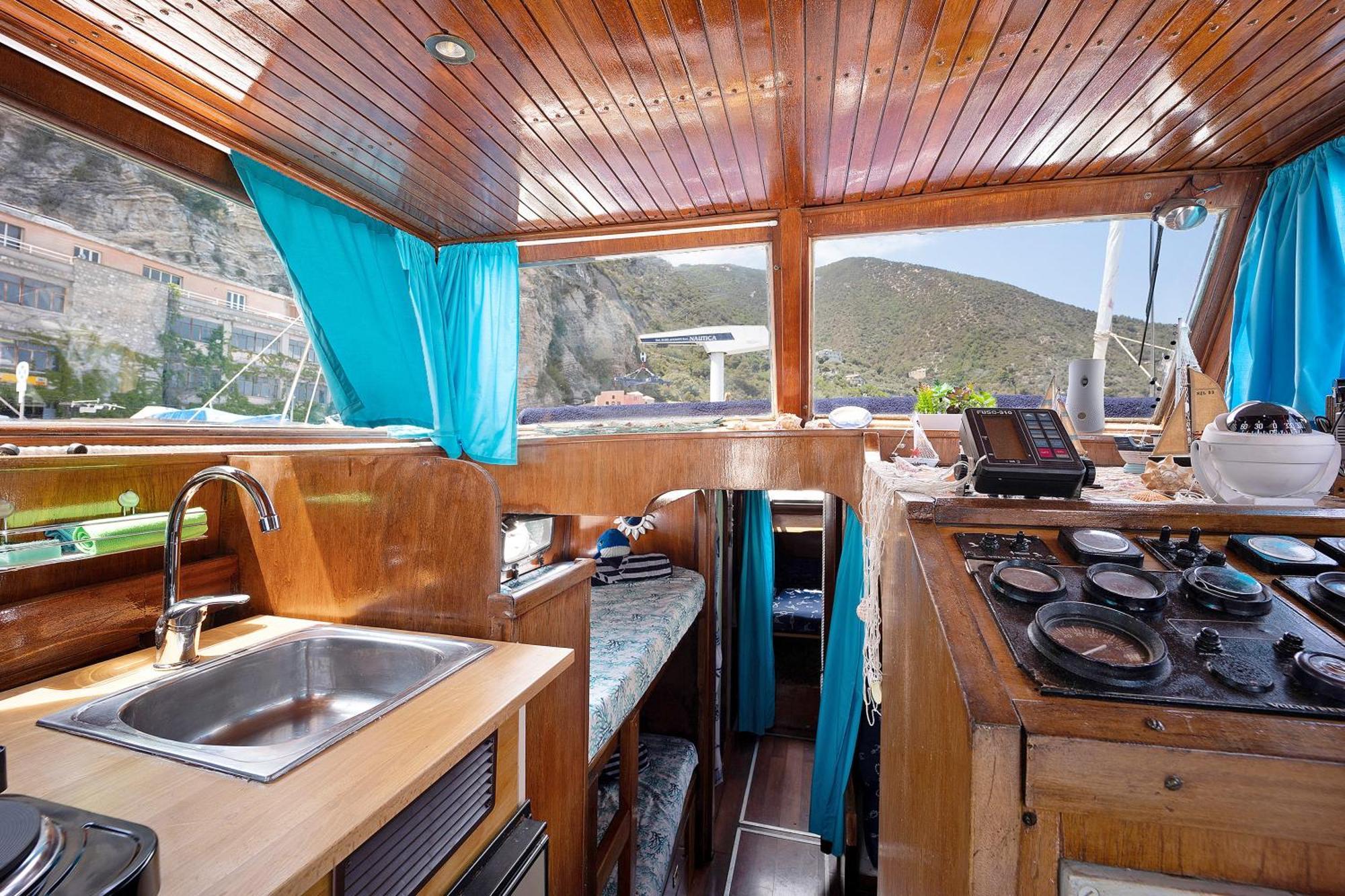 Aloha Jak'S Boat อาลัสซิโอ ภายนอก รูปภาพ